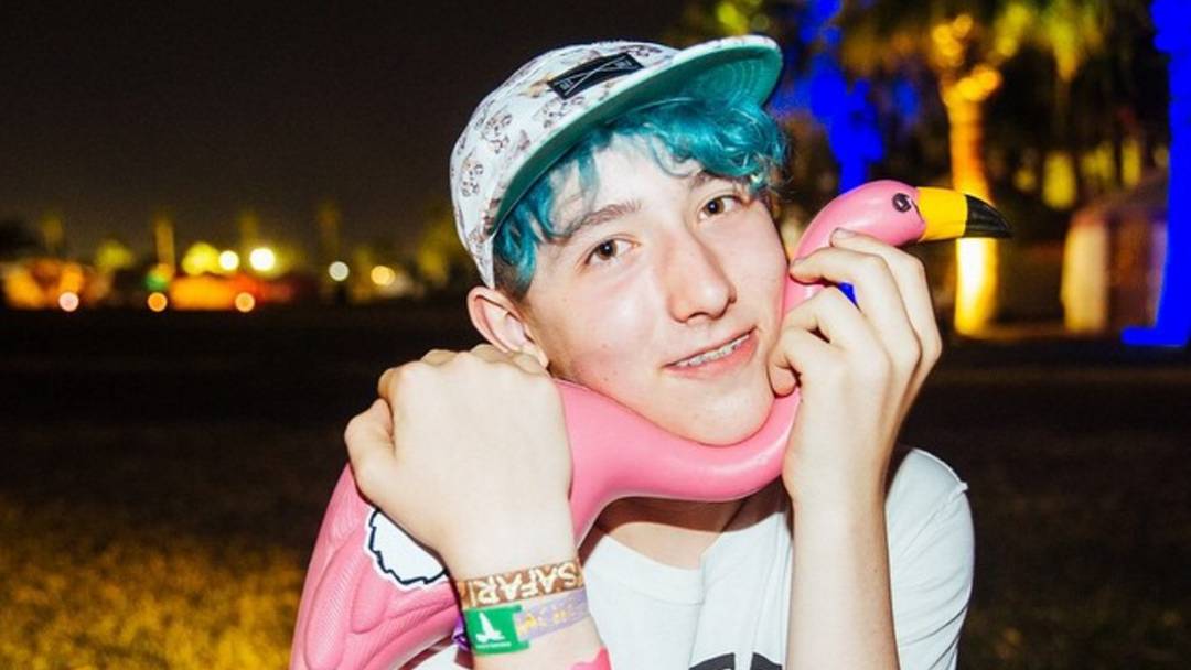 frankie-jonas-fichado-policia