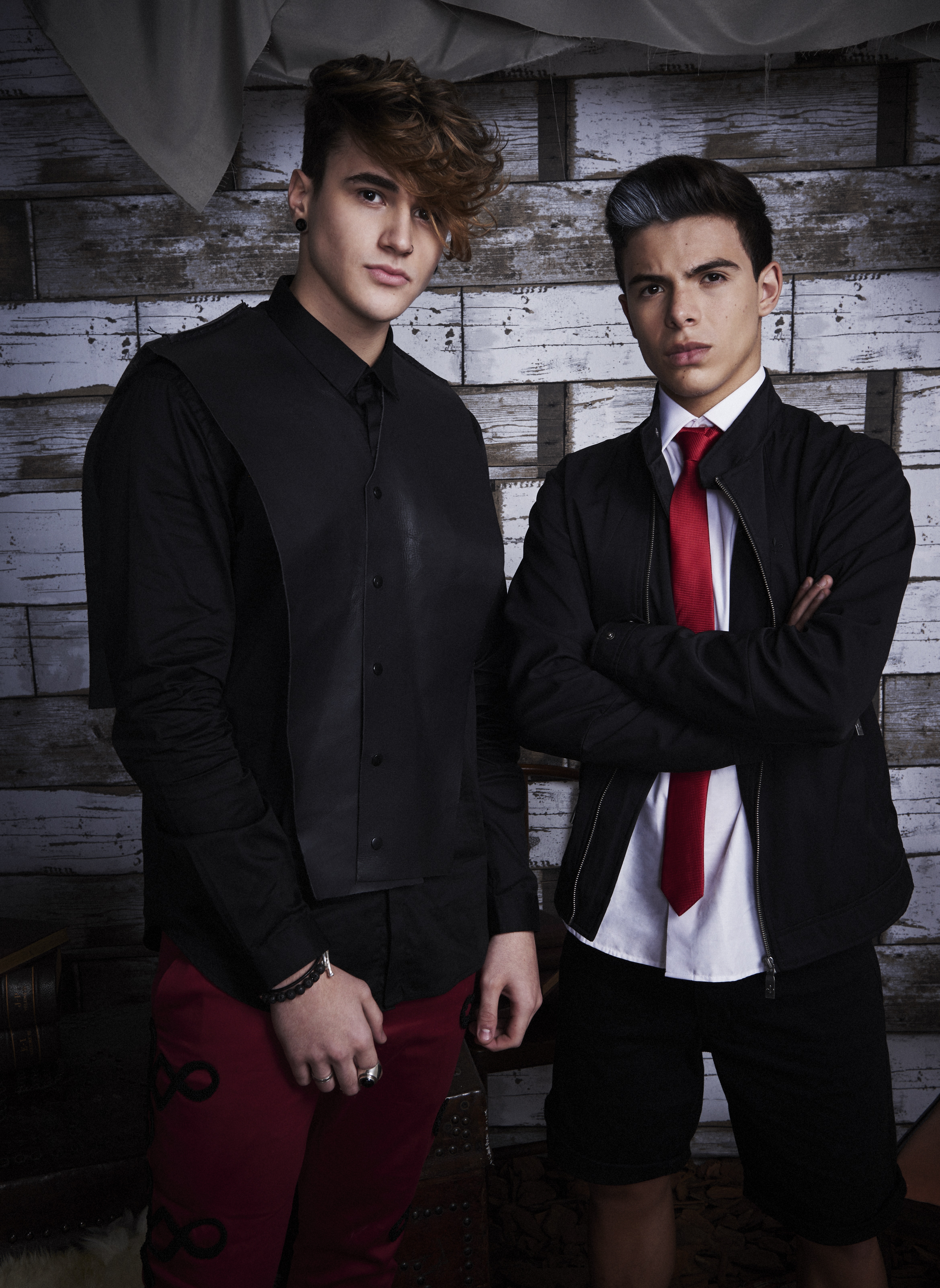 Alex Mapeli e Thomaz Costa - Jay e Carlos