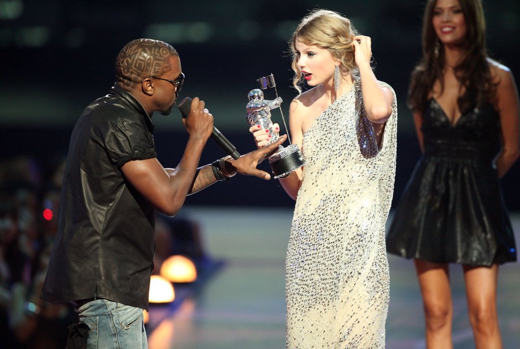 taylor-swift-vs-kanye-west-vma-2009