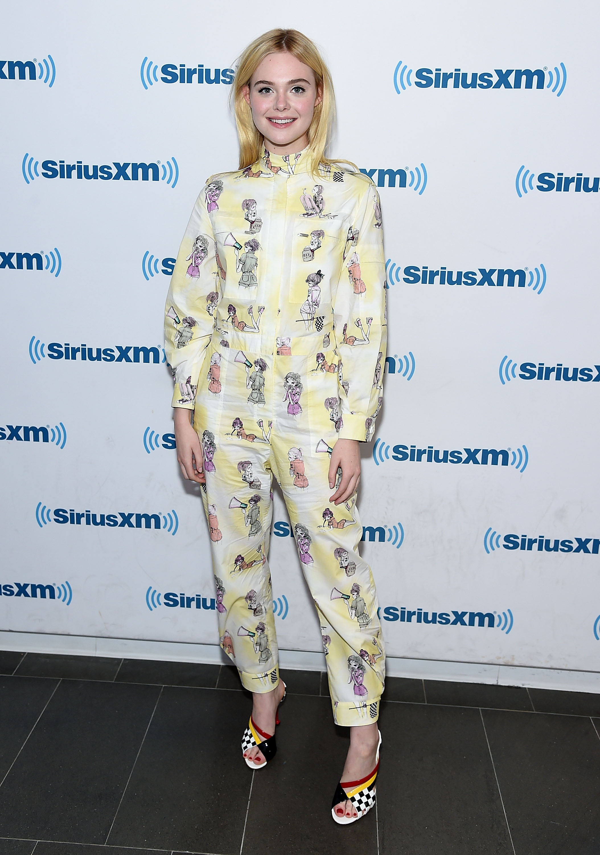 Elle-fanning-look-do-dia-pijama-red-carpet