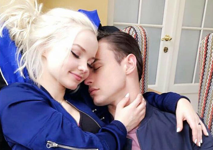 thomas-doherty-dove-cameron-tatuagens-iguais