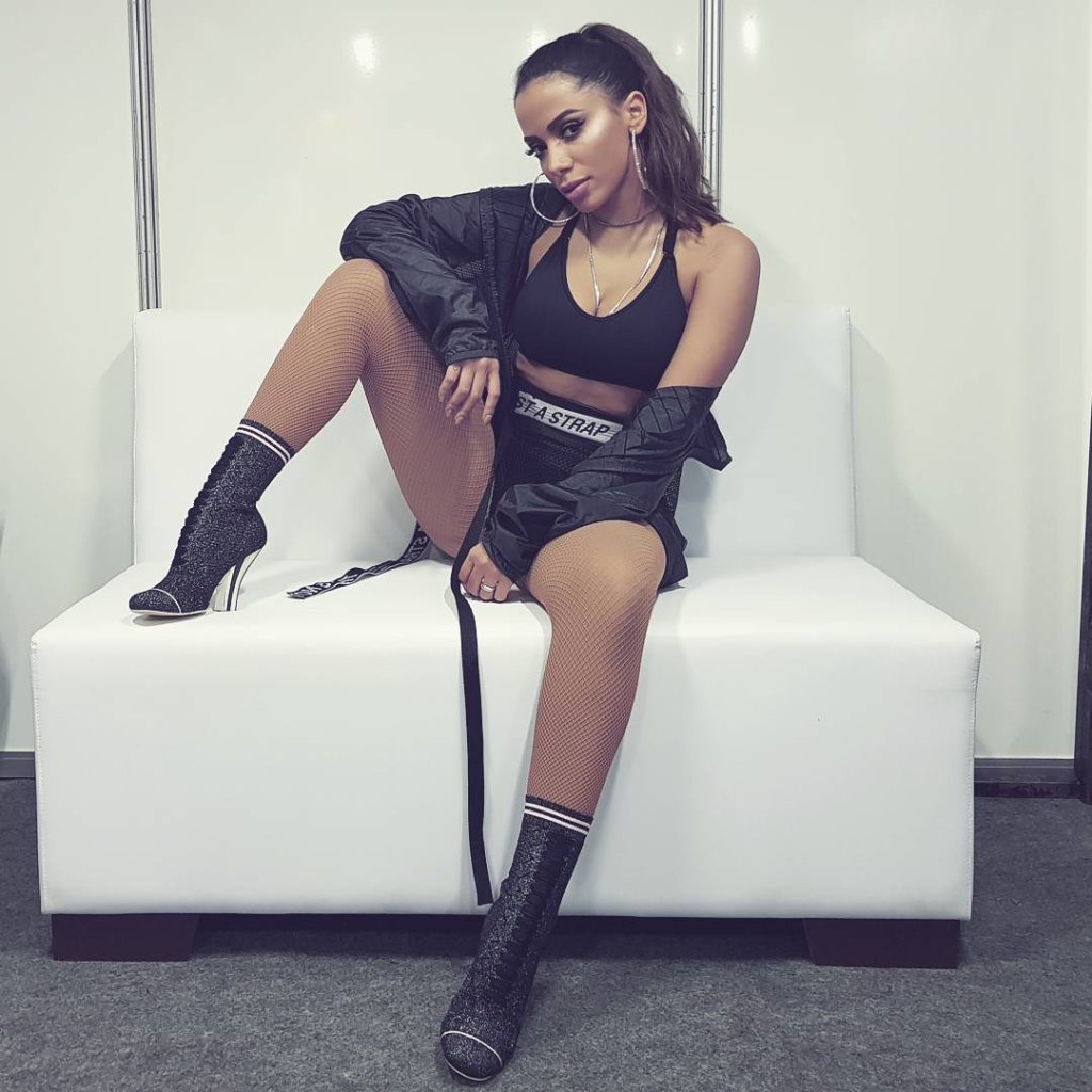 anitta-nega-boatos-gravidez