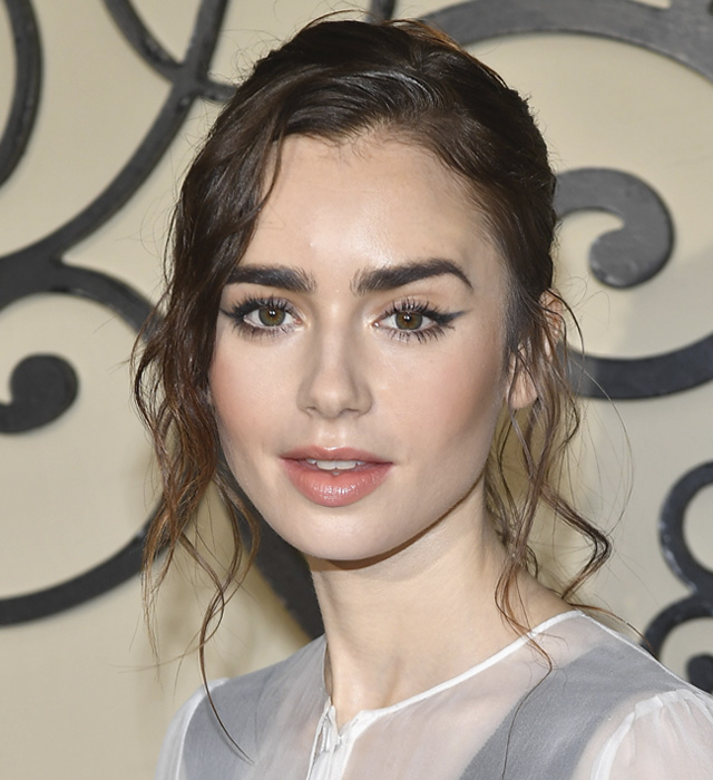 Lily-Collins-franja-penteado-cabelo-lateral