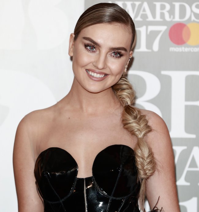 Perrie-Edwards-trança-cascata-signo-peixes