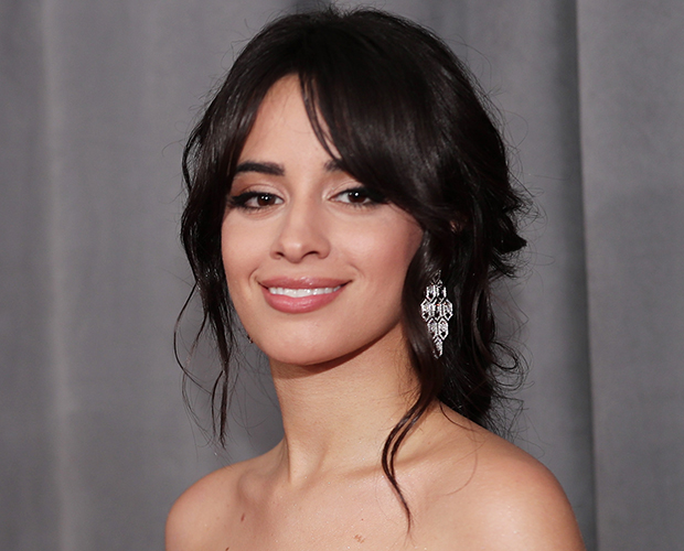 makes-cabelos-famosas-grammy-2018-camila-cabello