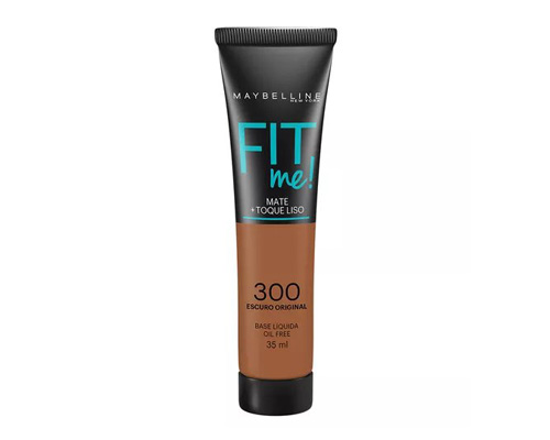 Para a <a href="https://www.youtube.com/channel/UCF108KZPnFVxP8lILiJ1kng">Gabi Oliveira</a>, do canal DePretas, a base Fit Me, da Maybelline (R$ 42,90*), foi uma das primeiras que ofereceram uma ampla variedade de tons para pele negra e se tornou uma das suas favoritas: "Chegou no Brasil arrasando!"