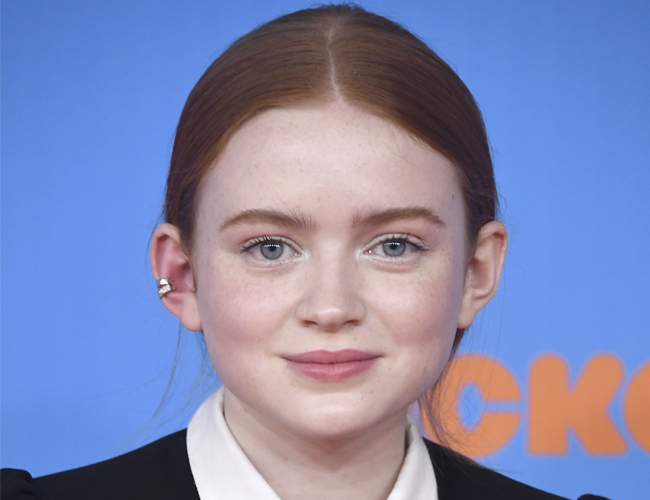 sadie-sink-rabo-de-cavalo-enfaixado-1