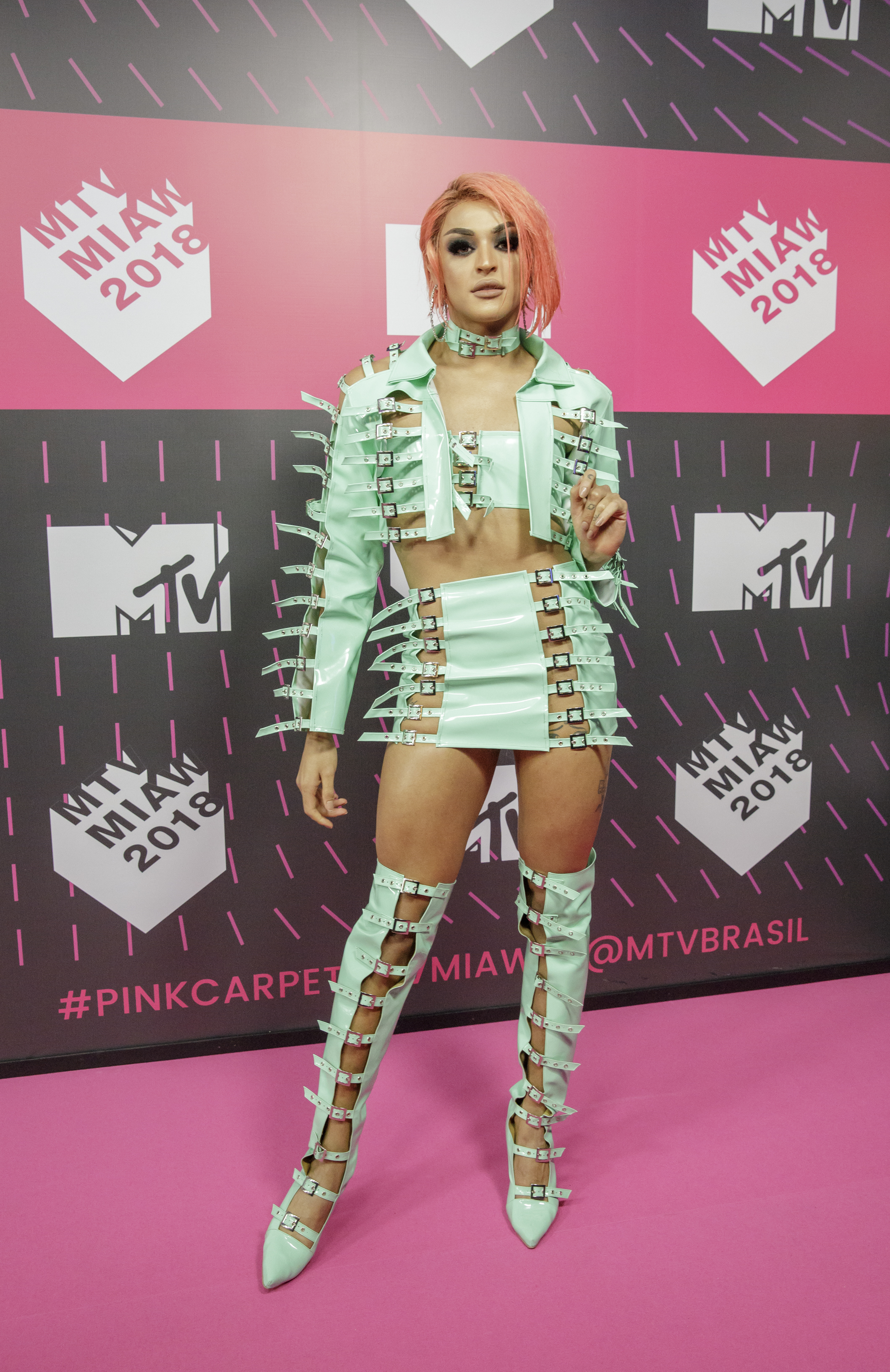 pabllo-vittar-look-mtv-miaw-2018