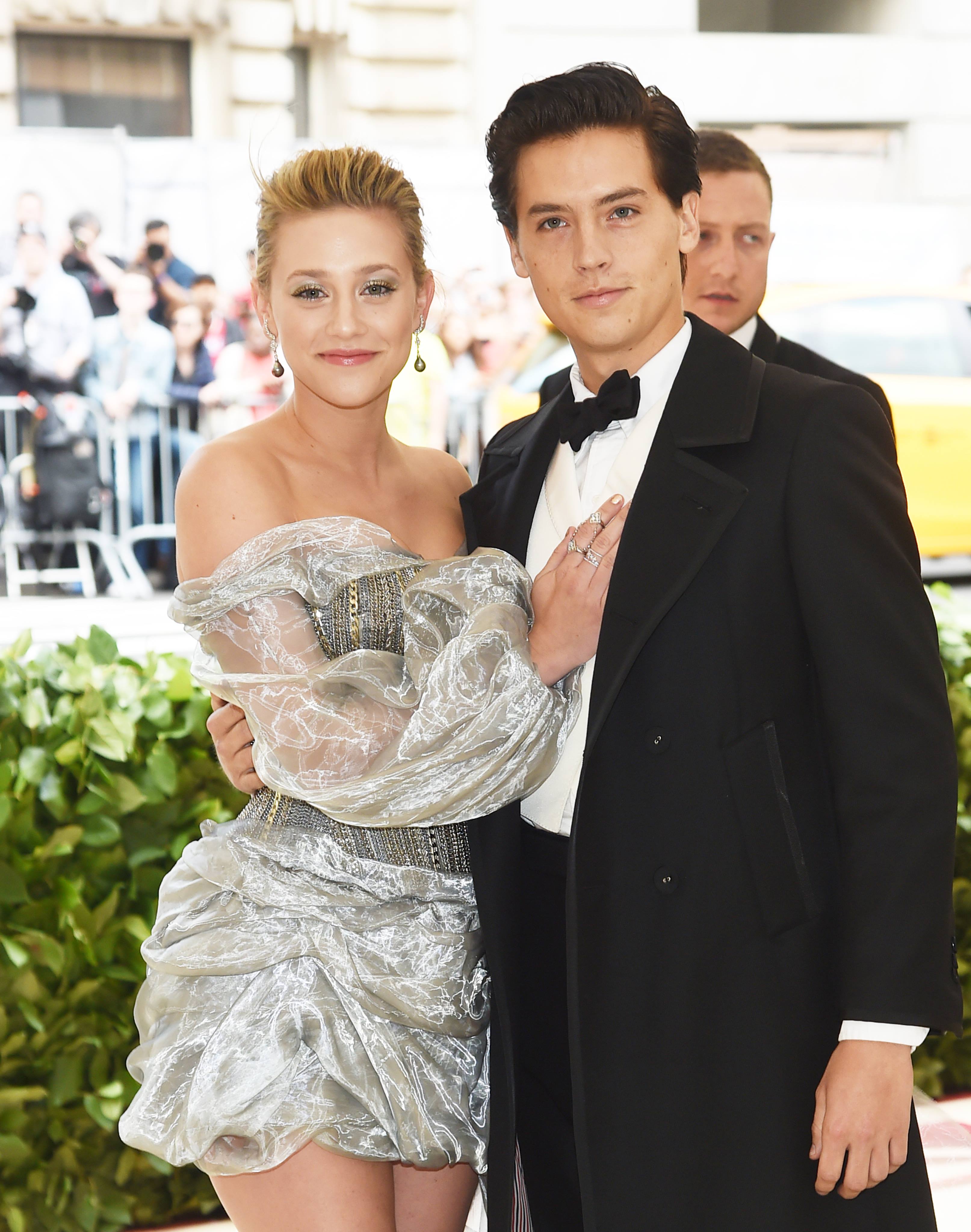 Lili-Reinhart-Cole Sprouse-met-gala-2018 (1)