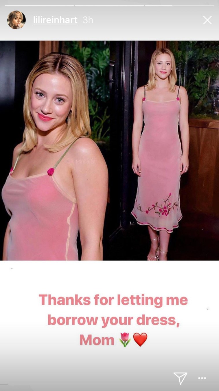 lili-reinhart-vestido-da-mãe