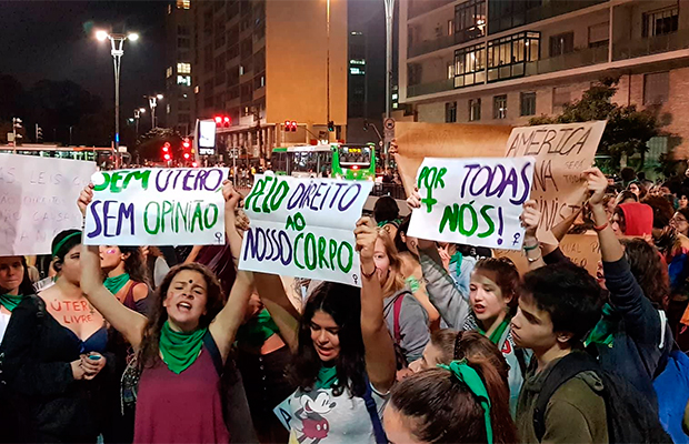 Por que as brasileiras estão protestando pela descriminalização do aborto? Por que as brasileiras estão protestando pela descriminalização do aborto?