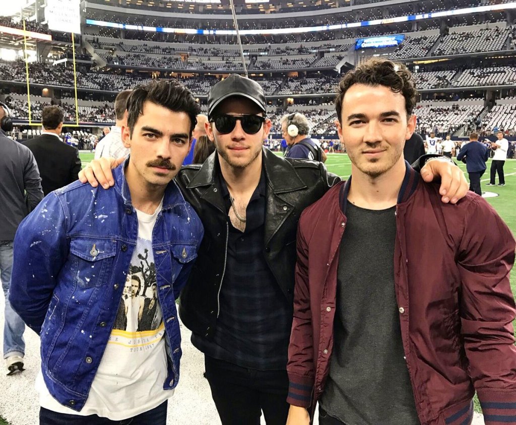 jonas-brothers