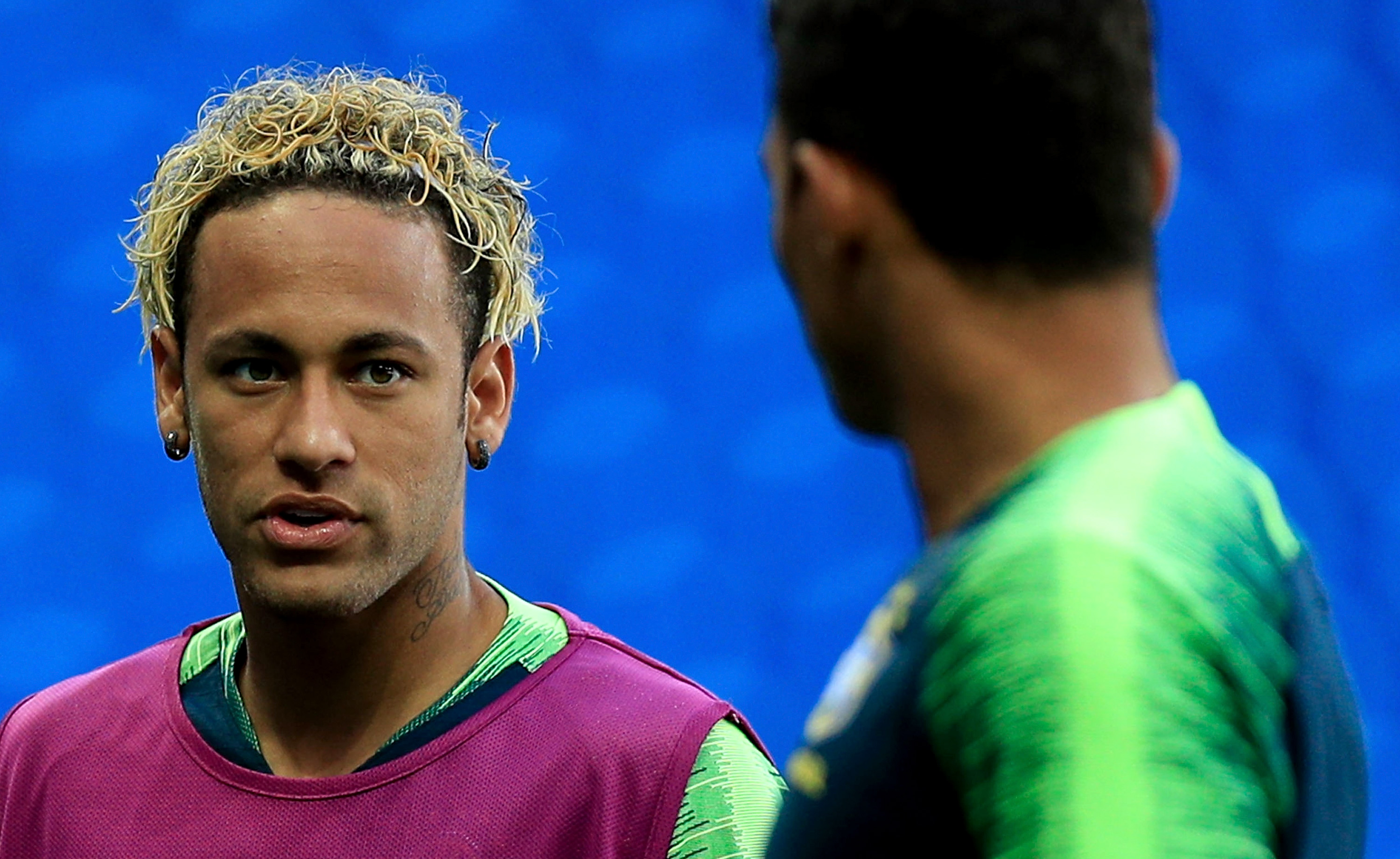 neymar-cabelo-miojo-treino-russia