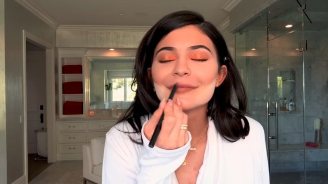 tutorial-de-maquiagem-kylie-jenner-1