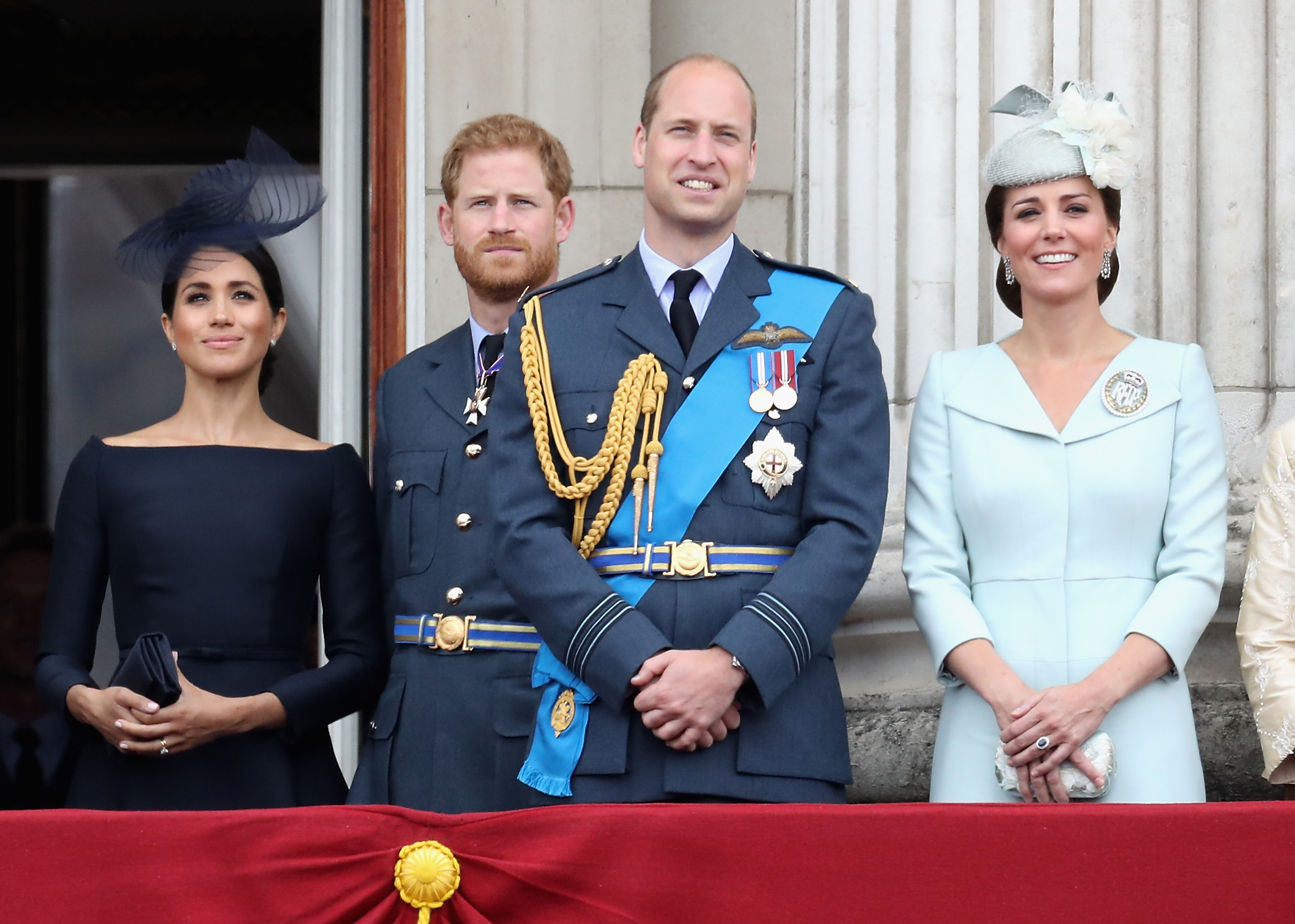 meghan-markle-kate-middleton-principe-harry-william-familia-real