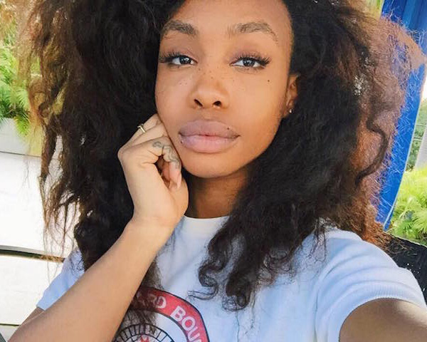famosas-que-falam-sobre-acne-espinhas-sza famosas-que-falam-sobre-acne-espinhas-sza