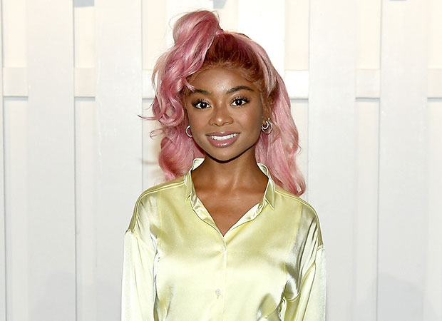 skai-jackson-cabelo-rosa