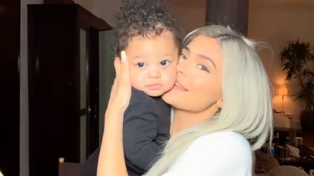 kylie-jenner-stormi-tutorial-maquiagem