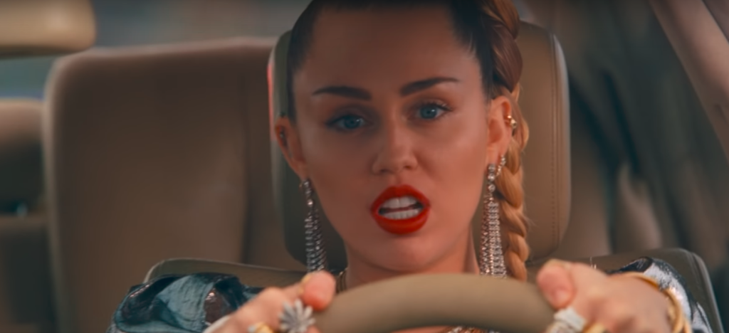 miley-cyrus-nothing-breaks-like-a-heart-clipe