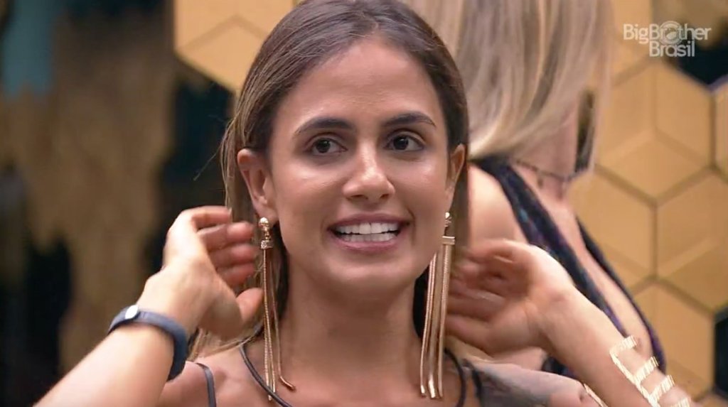 Carol Peixinho ganha a liderança da semana no Big Brother Brasil 19