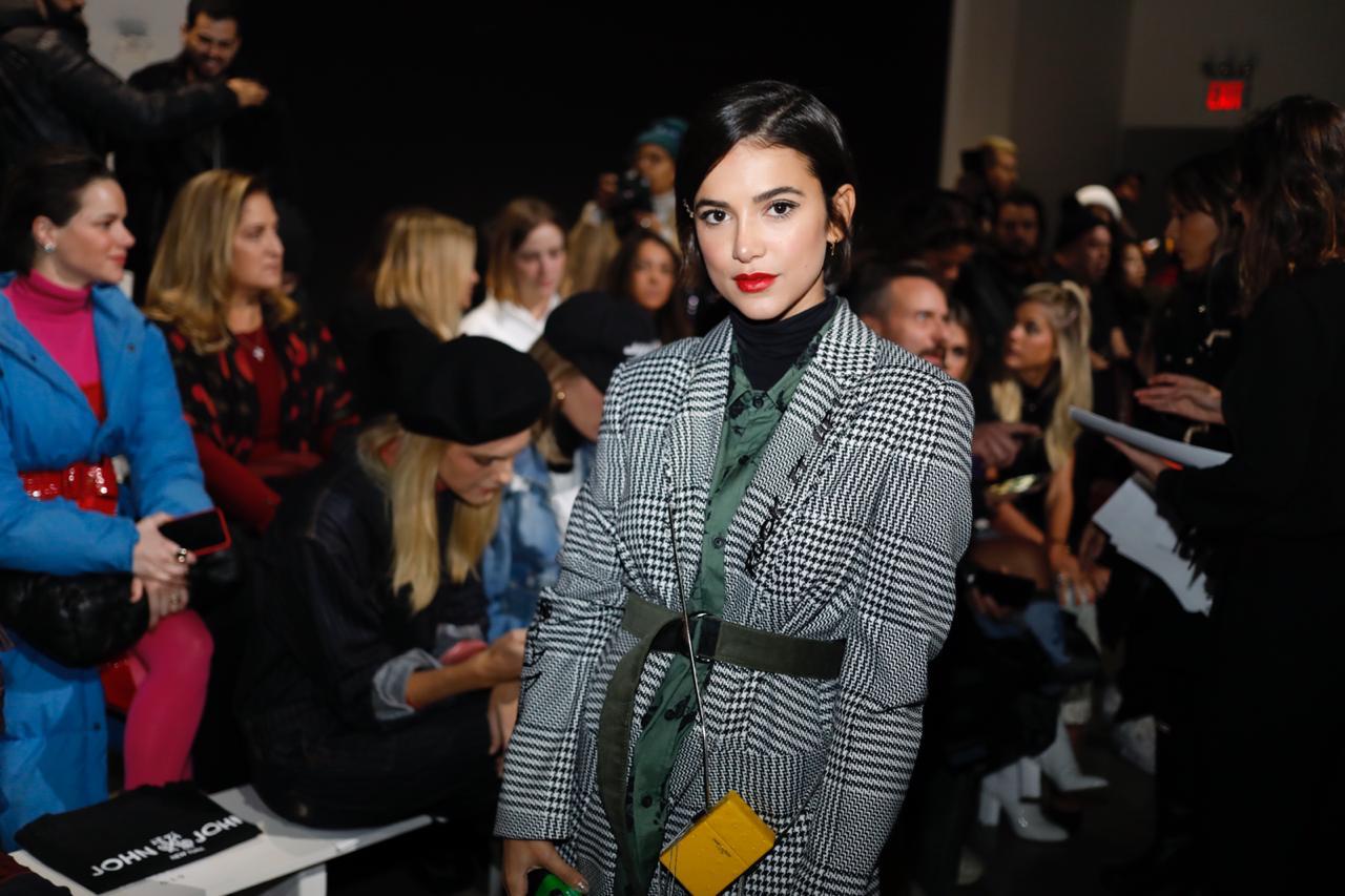 Manu Gavassi no desfile da John John na NYFW.