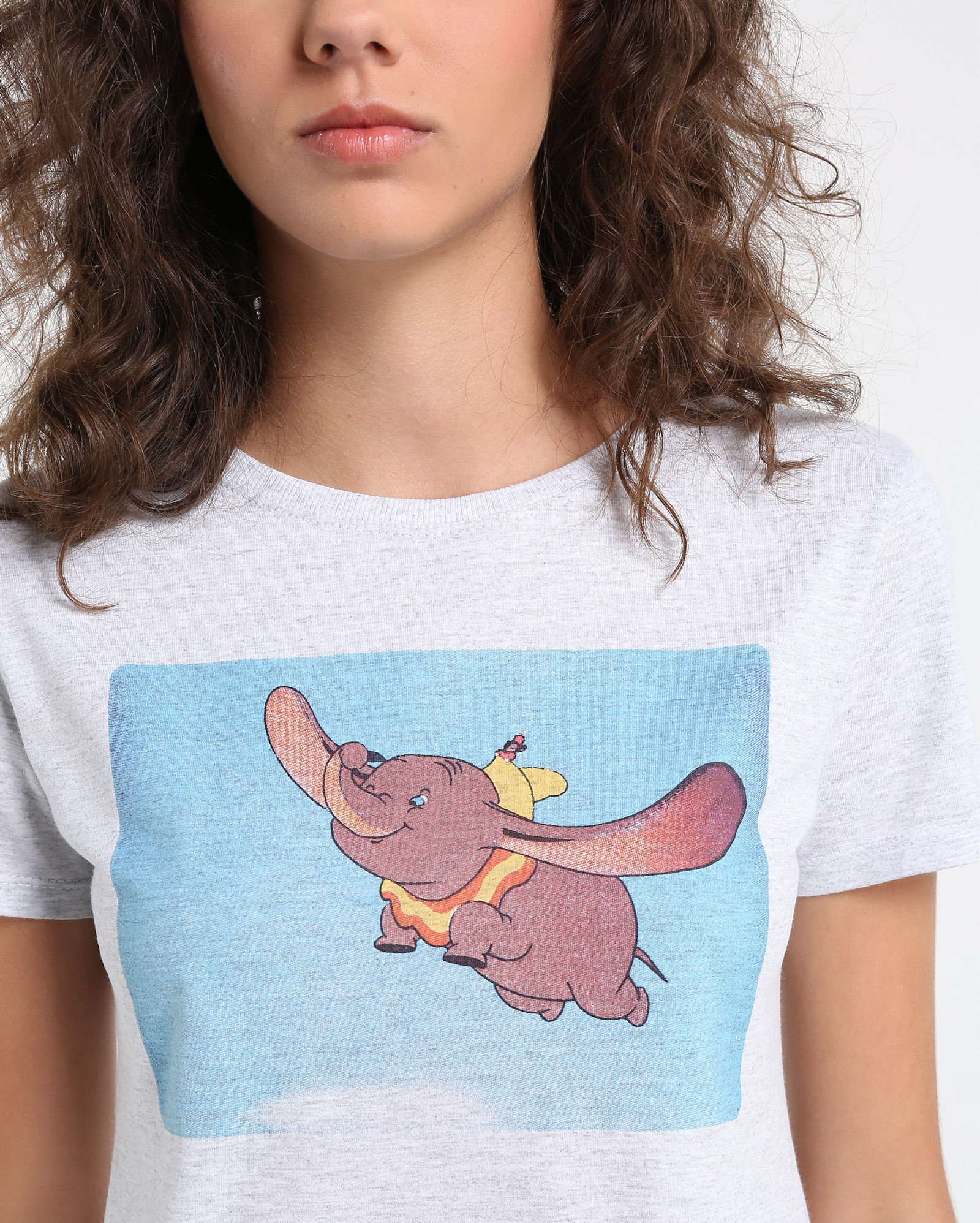 Camiseta da Riachuelo inspirada em Dumbo