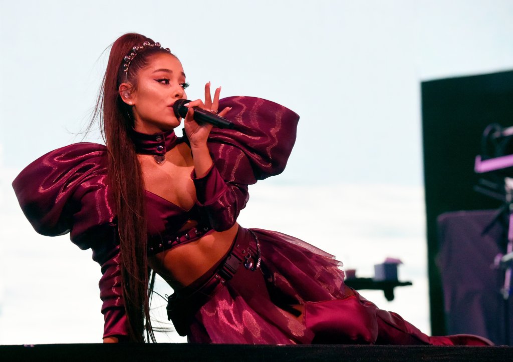 ariana-grande-coachella