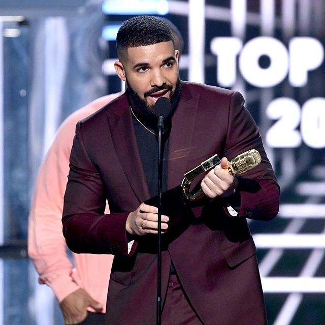 DRAKE-billboard-music-awards