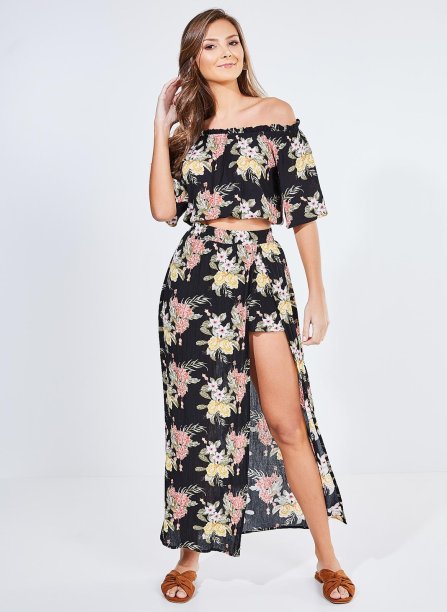 <span>Blusa ciganinha gipsy estampada (R$ 99,90*) e saia short gispsy estampado (R$ 159,90*), da Youcom</span> <span>Blusa ciganinha gipsy estampada (R$ 99,90*) e saia short gispsy estampado (R$ 159,90*), da Youcom</span>