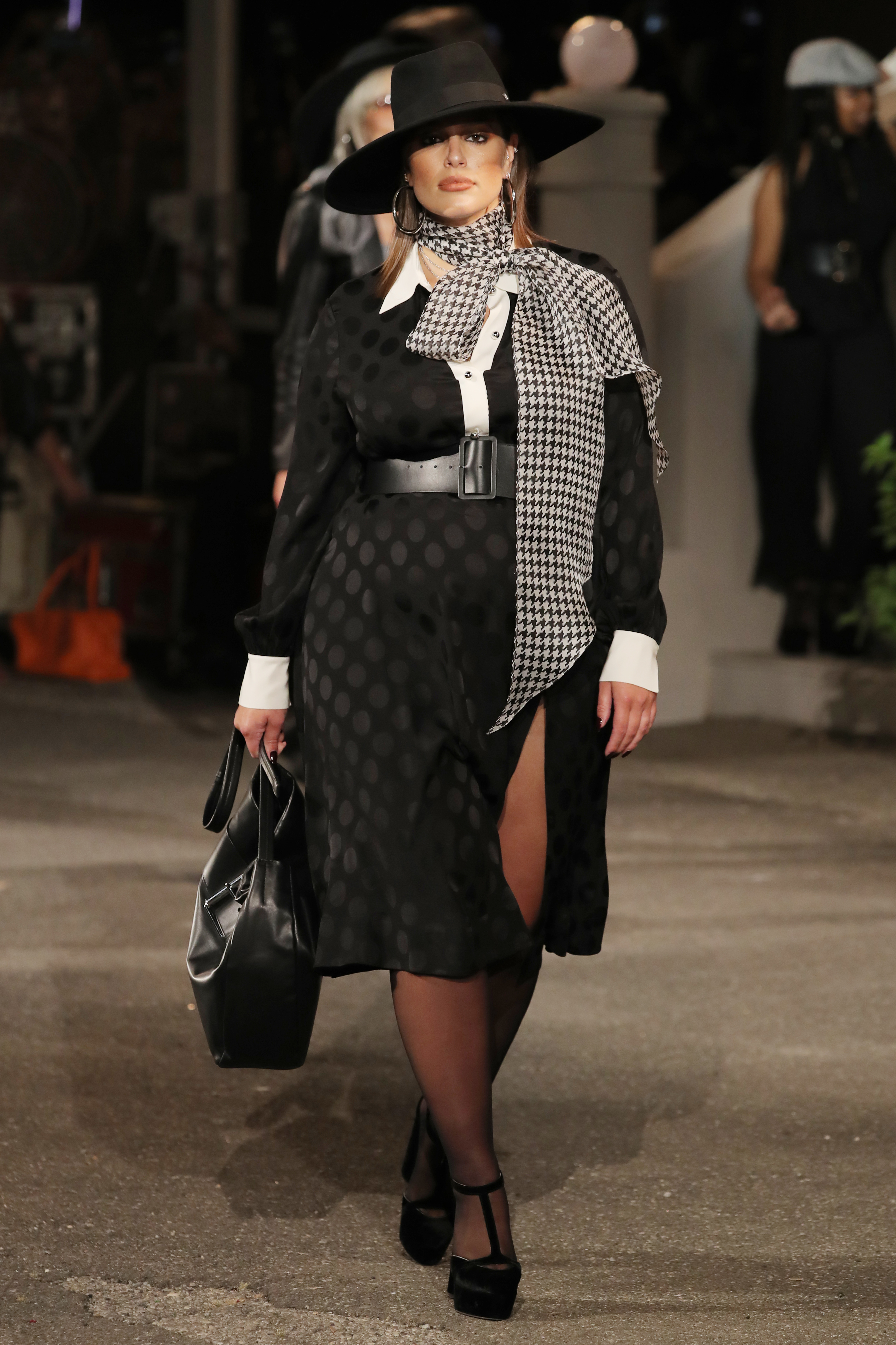 look-005-ashley-graham