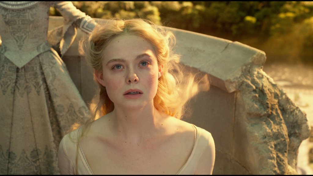 malevola-aurora-elle-fanning