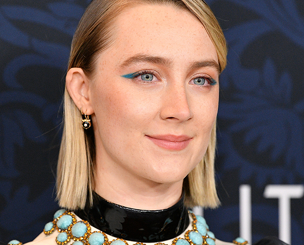 Saoirse-Ronan-delineado-azul