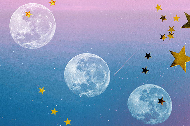 céu em um tom degradê rosa e azul. Nele, três luas brancas rodeadas de estrelas douradas