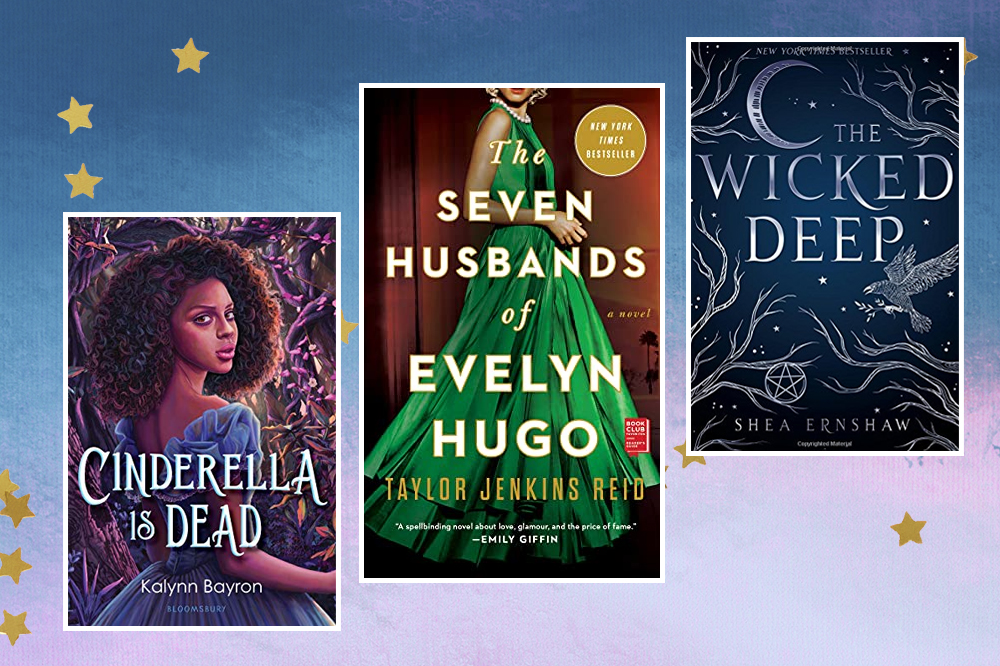 Capas dos livros Cinderella Is Dead; The Seven Husbands of Evelyn Hugo e The Wicked Deep em um fundo de textura degradê roxa com azul e rosa, estrelas amarelas decoram a imagem