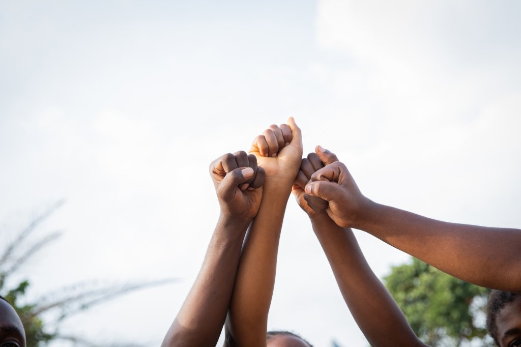 punho em riste consciência negra brasil