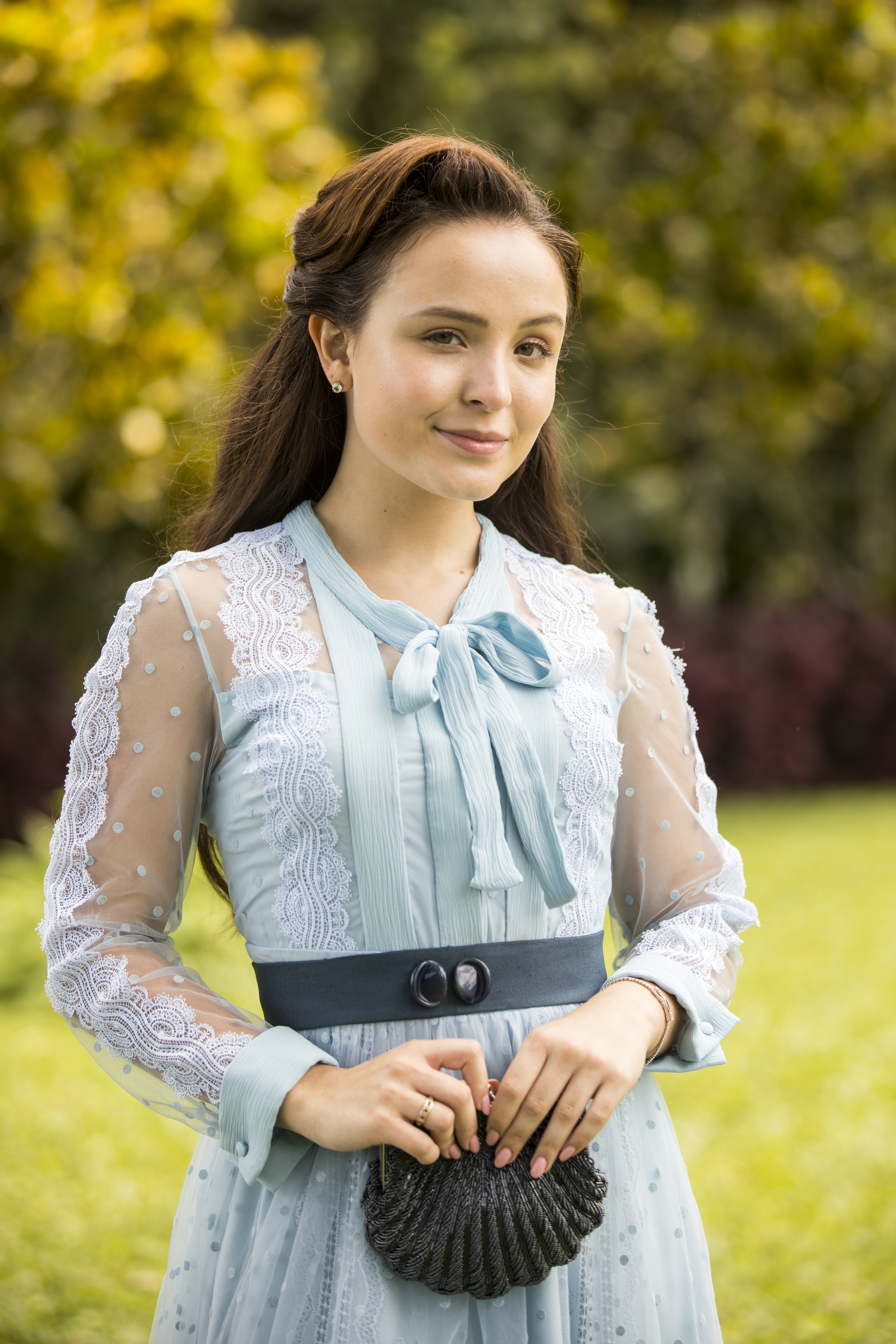 Além da Ilusão Larissa Manoela como Elisa na novela Além da Ilusão