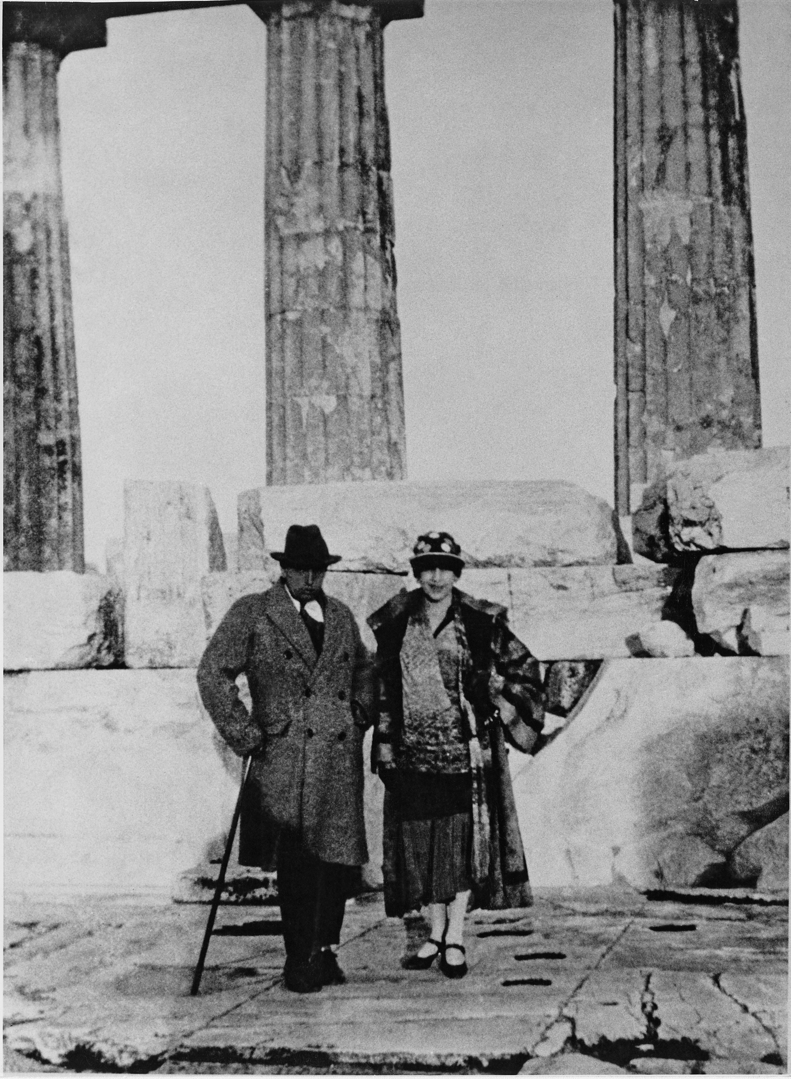 guarda-roupa-modernista-oswald-andrade-tarsila-amaral Oswald de Andrade e Tarsila do Amaral