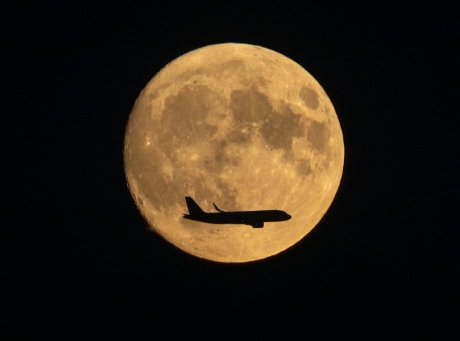 Superlua em Hessen, Frankfurt, Alemanha