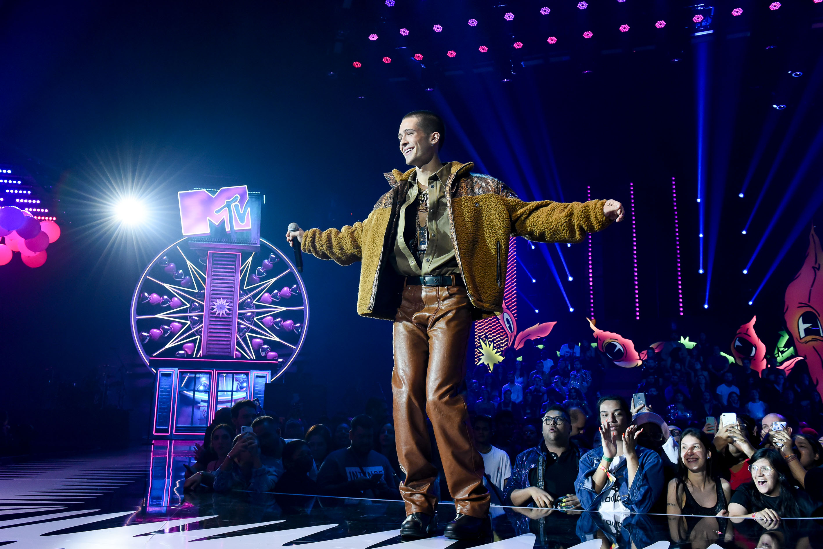 João Guilherme no palco do MTV Miaw 2022