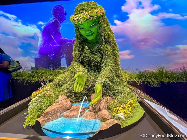 D23: TOP 5 novidades anunciadas para o Walt Disney World, em Orlando Estátua da Moana feita de grama e flores