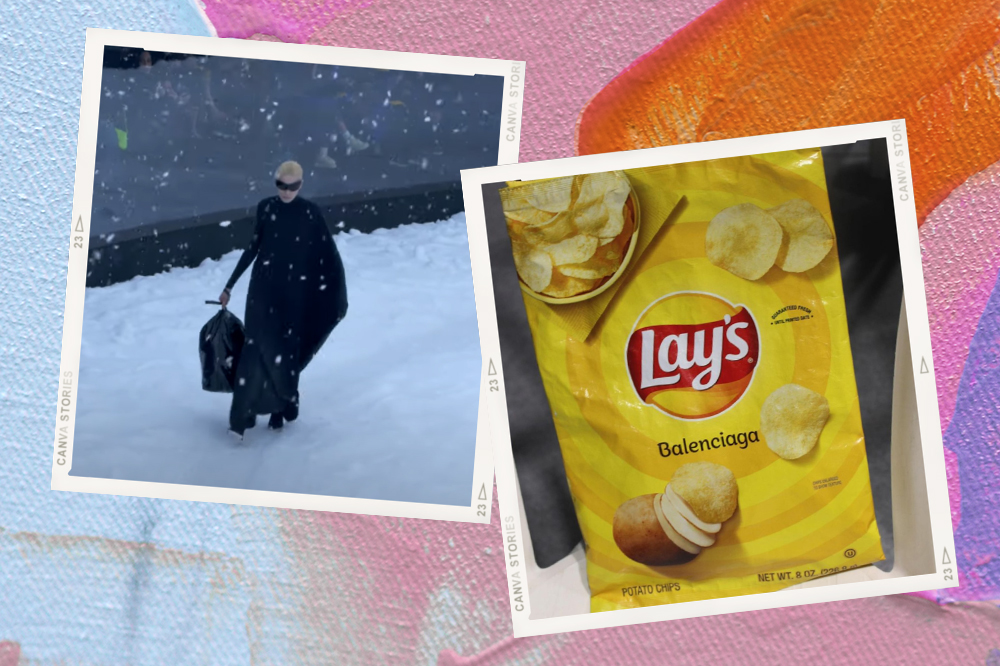 Montagem em fundo azul, rosa e laranja com duas fotos: à esquerda, desfile da Balenciaga; à direita, bolsa de batata chips Lay's da Balenciaga