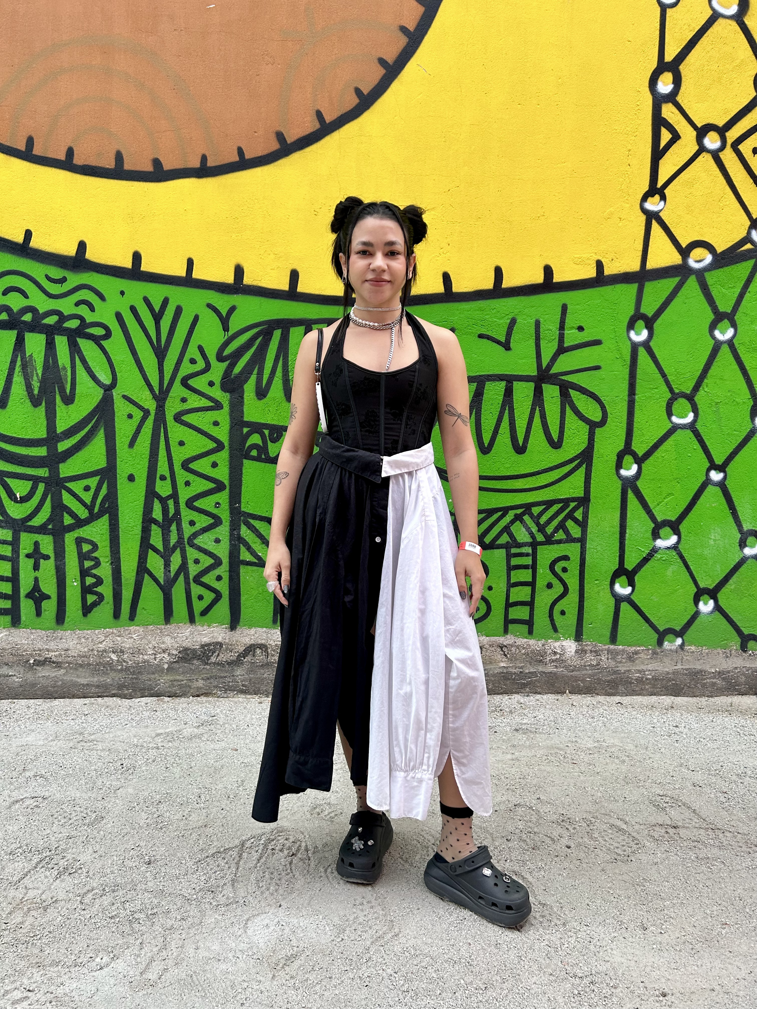 FullSizeRender-_7_ MULHER COM LOOK UPCYCLING
