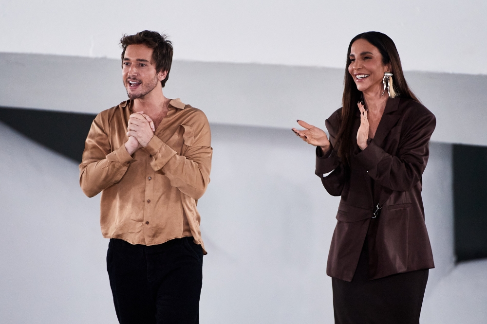 Airon Martin e Ivete Sangalo no desfile da coleção 'Tenda Tripa', da Misci