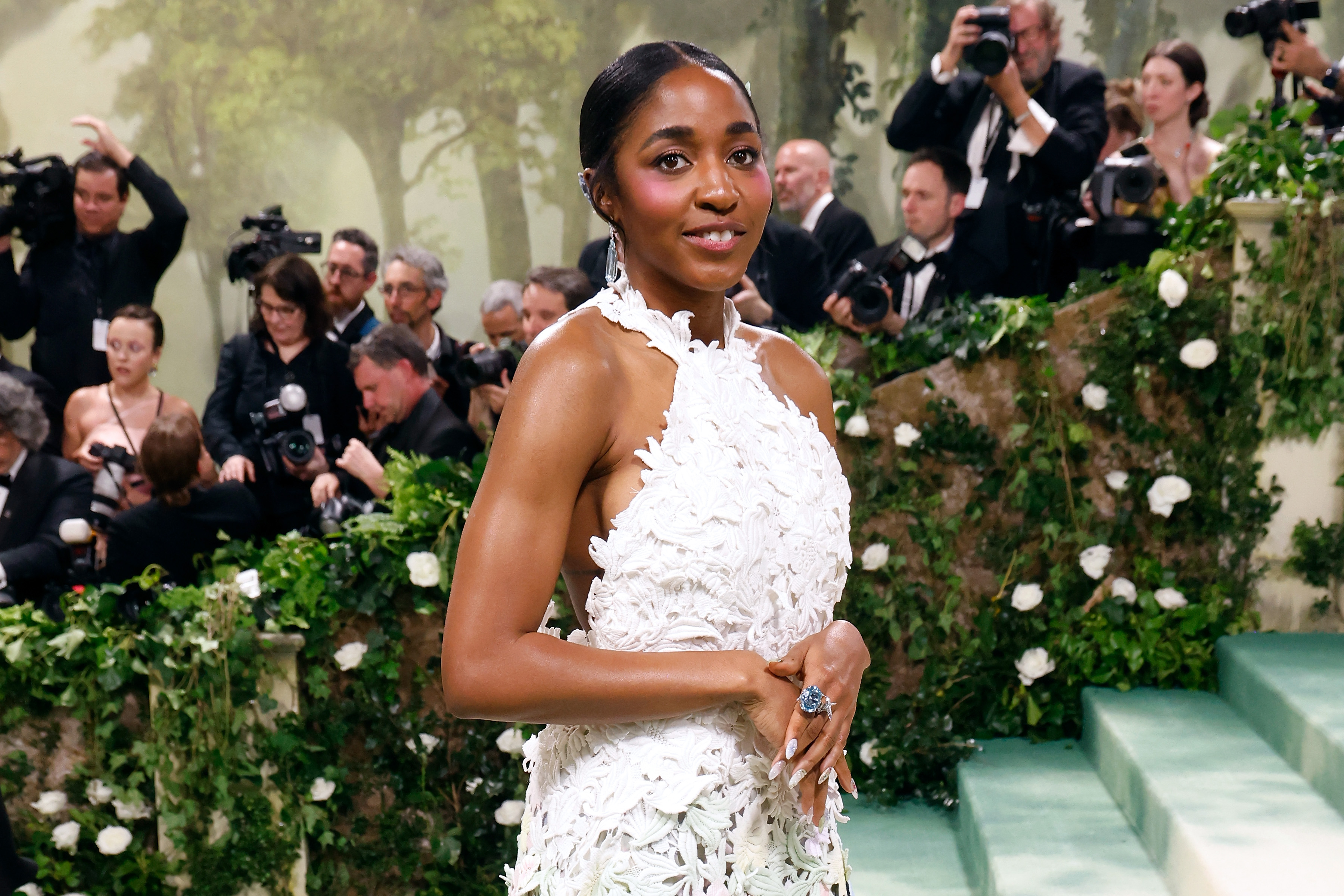 The 2024 Met Gala Celebrating “Sleeping Beauties: Reawakening Fashion” – Arrivals Ayo Edebiri no Met Gala 2024