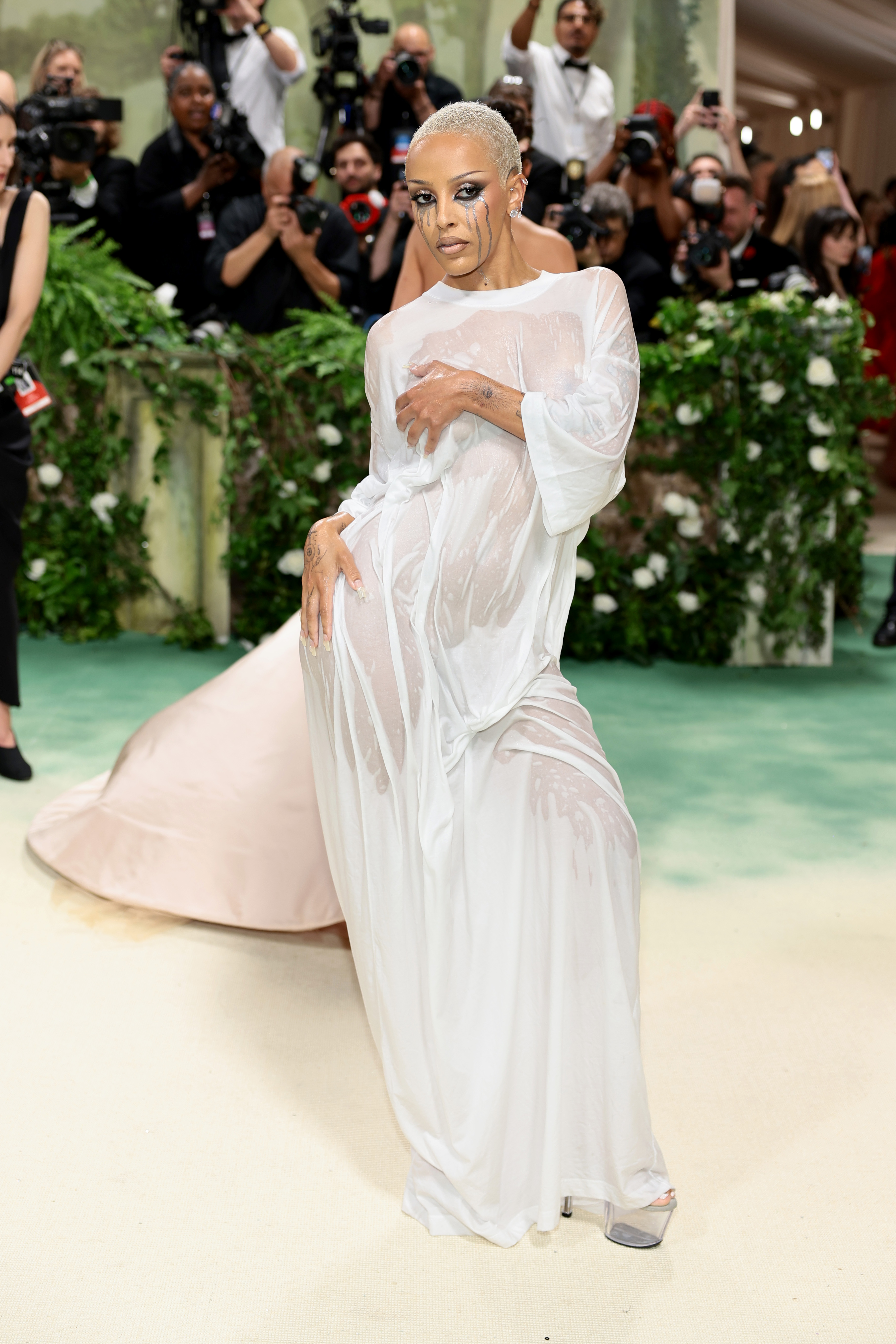 NEW YORK, NEW YORK - MAY 06: Doja Cat attends The 2024 Met Gala Celebrating 