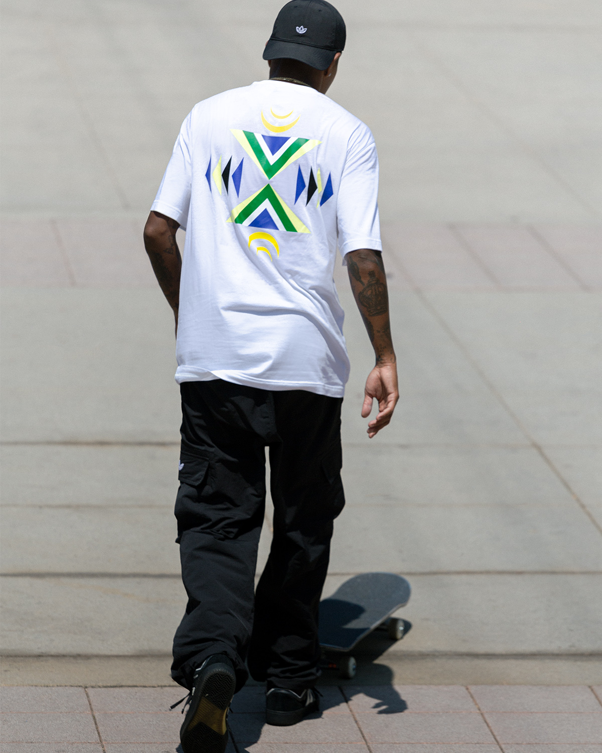 coleção-adidas-skate-olimpiadas-brasil-02 Uniforme dos skatistas brasileiros nas Olimpíadas de Paris 2024 criado pela Adidas e pela artista visual Criola