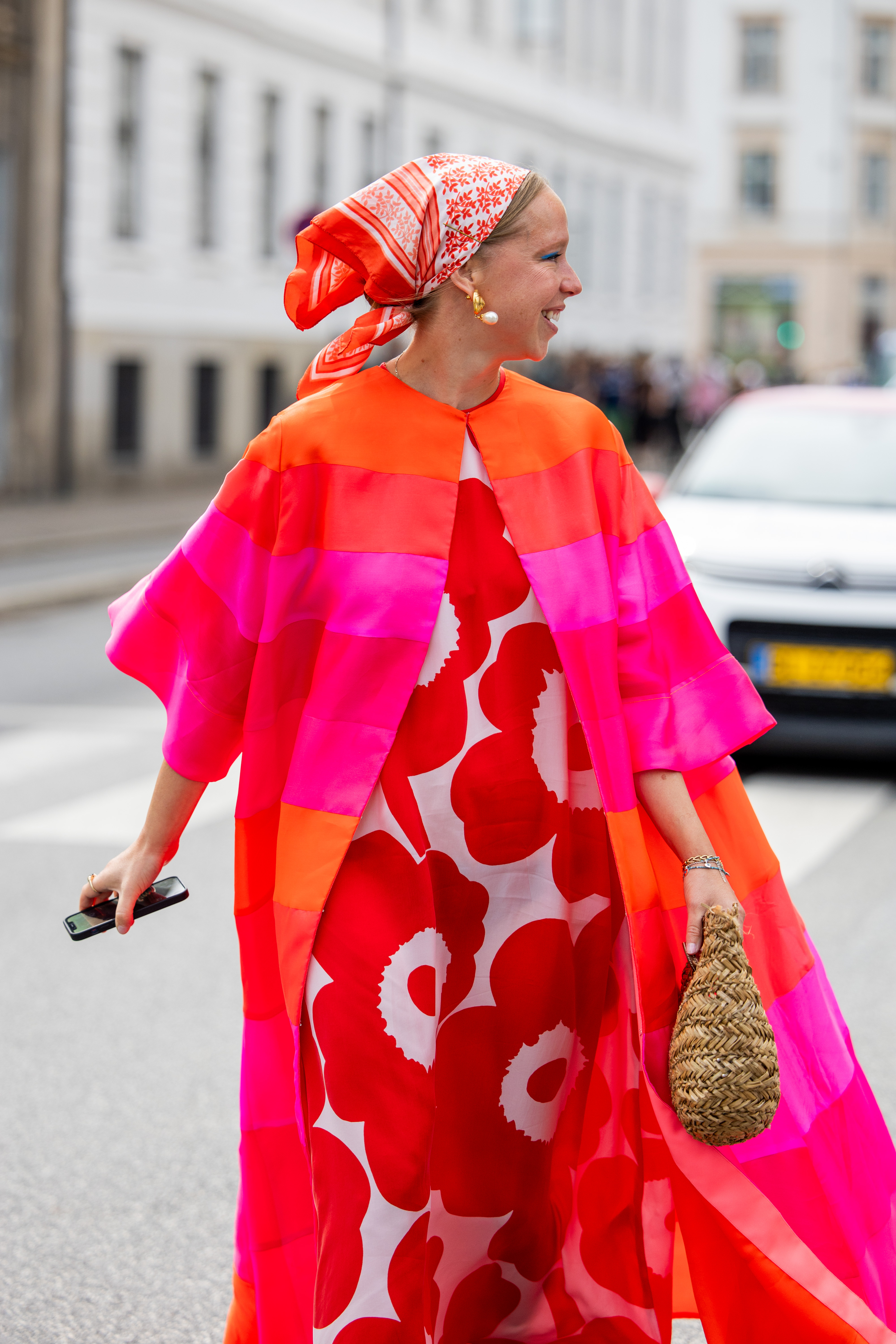 Street Style – Day 4 – Copenhagen Fashion Week SS25 Look do street style da temporada de primavera-verão 2025 da semana de moda de Copenhagen